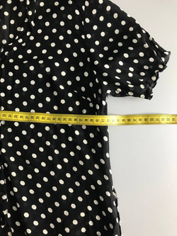 Блузка в модный горох, визуально на 40 размер