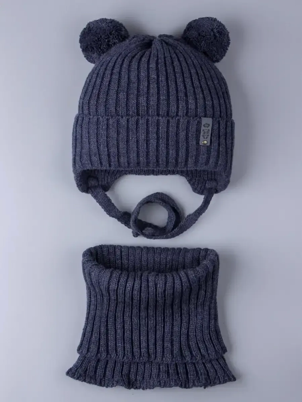 Шапка для мальчика со снудом осенняя