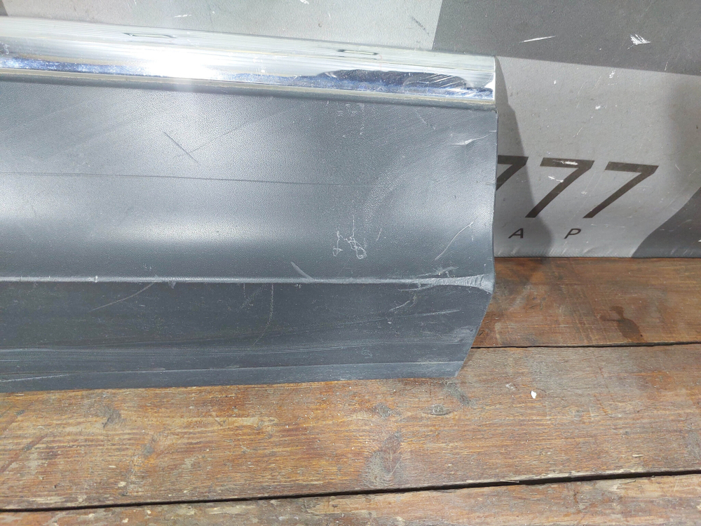 Накладка двери задней правой Volkswagen Tiguan 2 16-нв Б/У Оригинал 5NA854950P