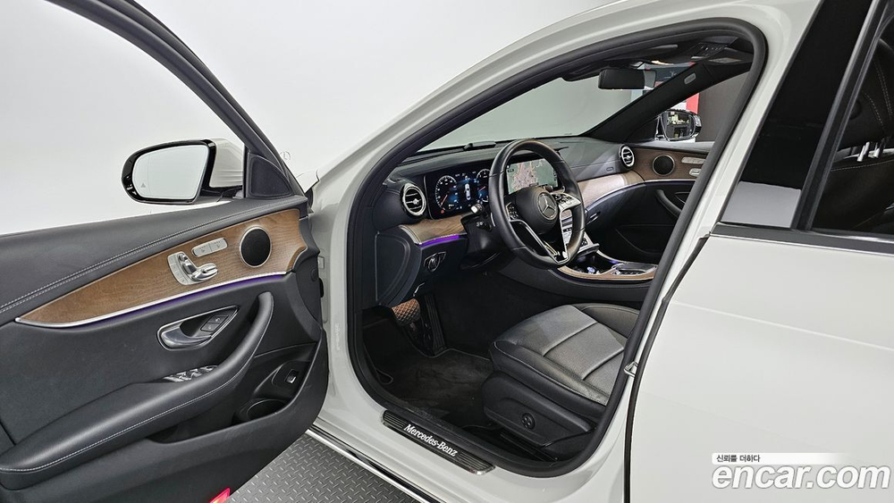 Mercedes-Benz E-Class W213 E250 Exclusive (08.2021)