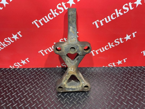 Кронштейн заднего амортизатора левый