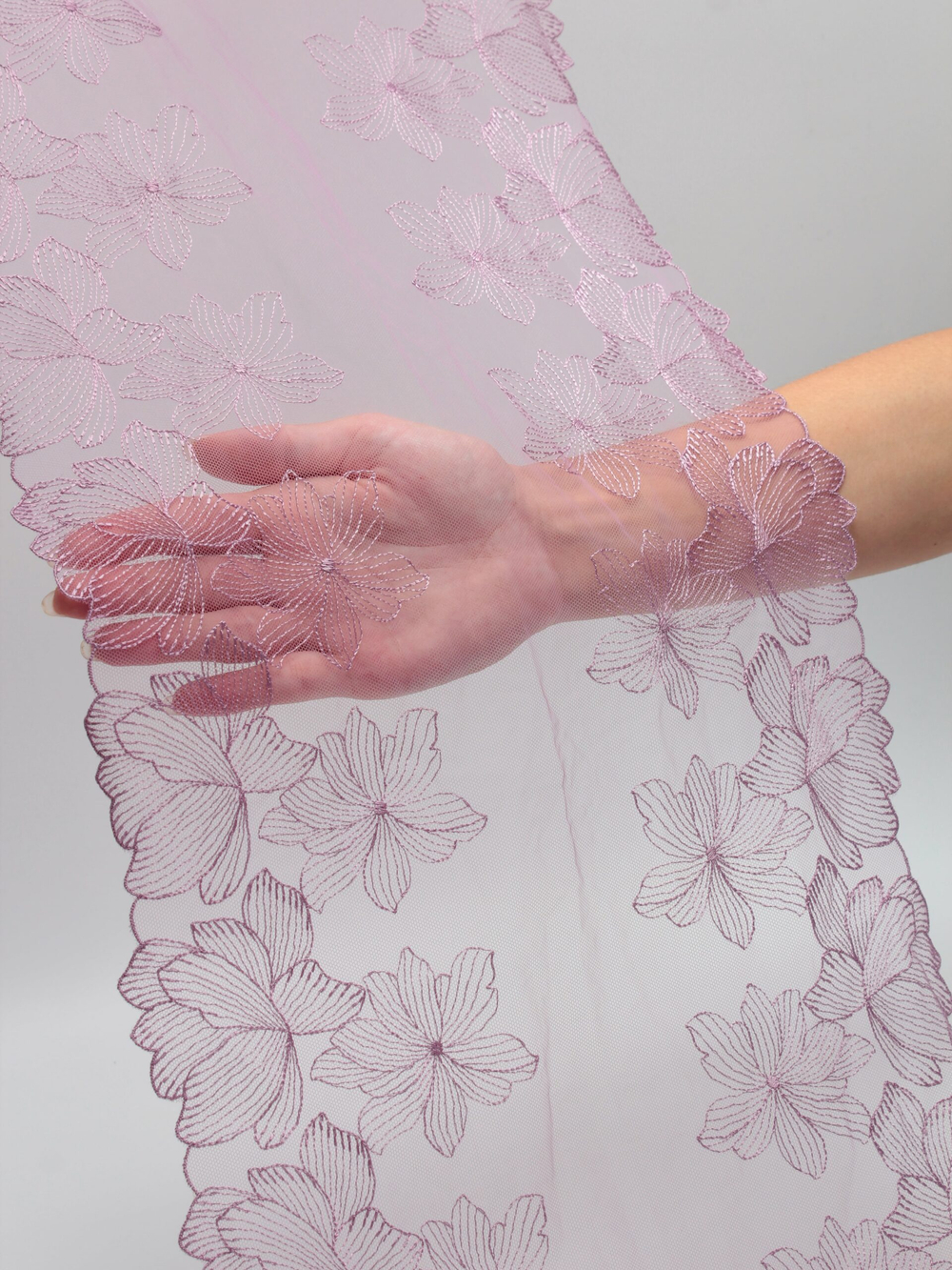 Вышивка на сетке лиловая неэластичная ширина 30 см ОТРЕЗ 0,5 м