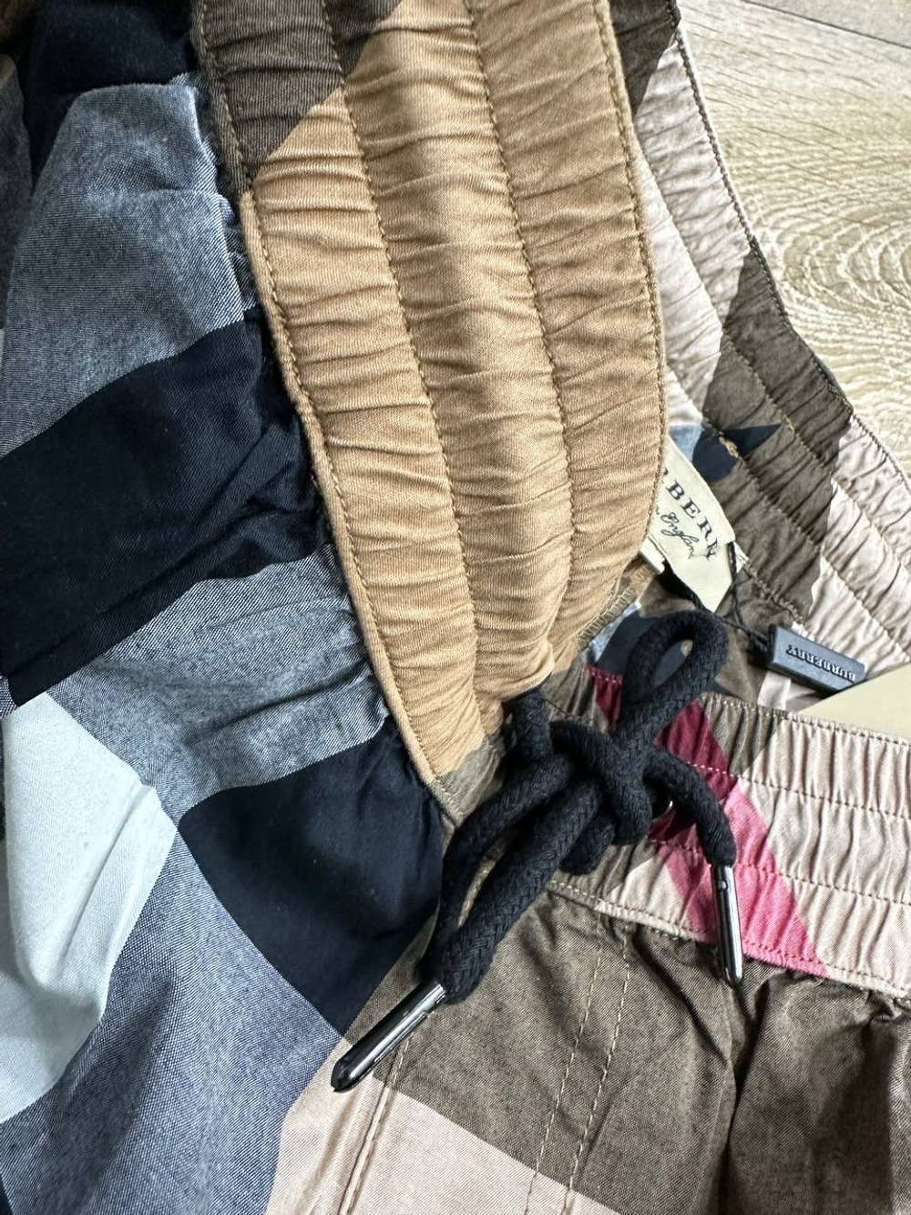 Шорты Burberry