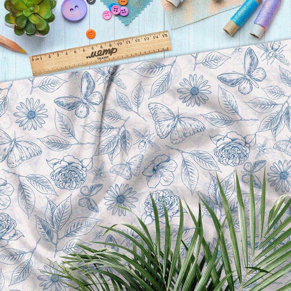 Ткань саржа эскиз синих цветов, листьев и бабочек