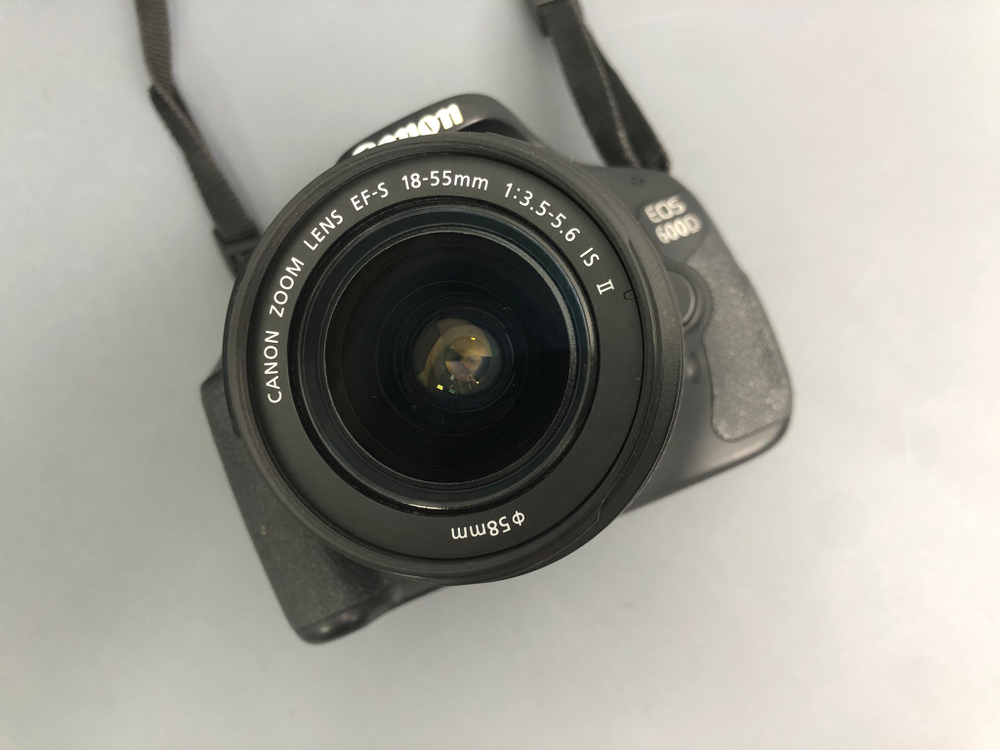 Canon 600D + 18-55mm 3.5-5.6 IS II (11.000 кадров)