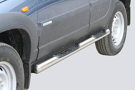 Пороги «Труба с проступью» (Ø=76 мм), Chevrolet Niva (03.2009 -)/Lada Niva (07.2020 -), Нива Тревел (нержавеющая сталь)