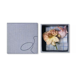 браслет из сапфиров с луной из желтого золота