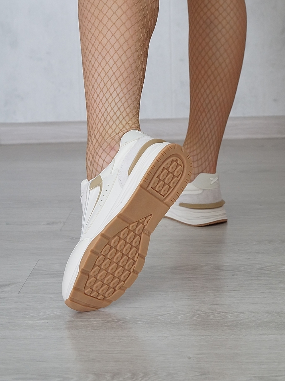 Кроссовки женские MALIN DEGELY 154-2