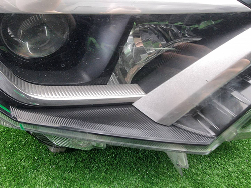 Фара правая Toyota RAV4 4 CA40 (2015-2019) LED