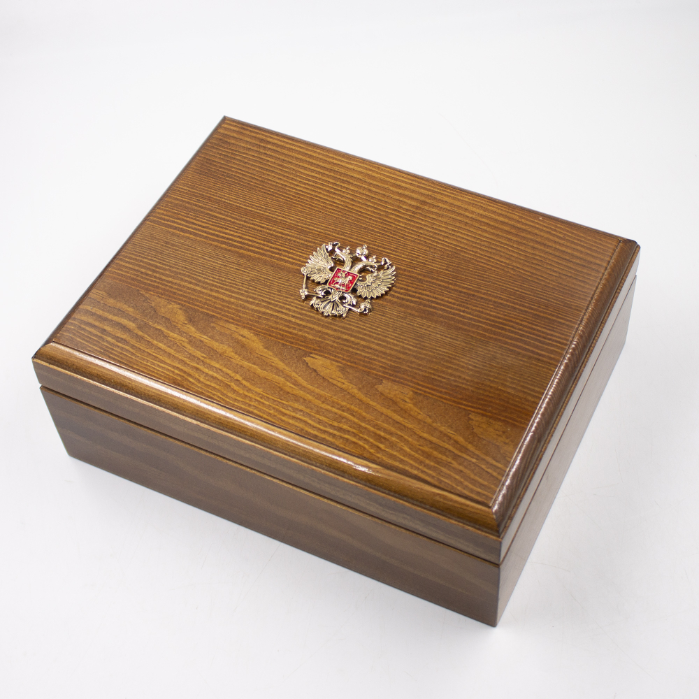 Шкатулка средняя лак с Гербом