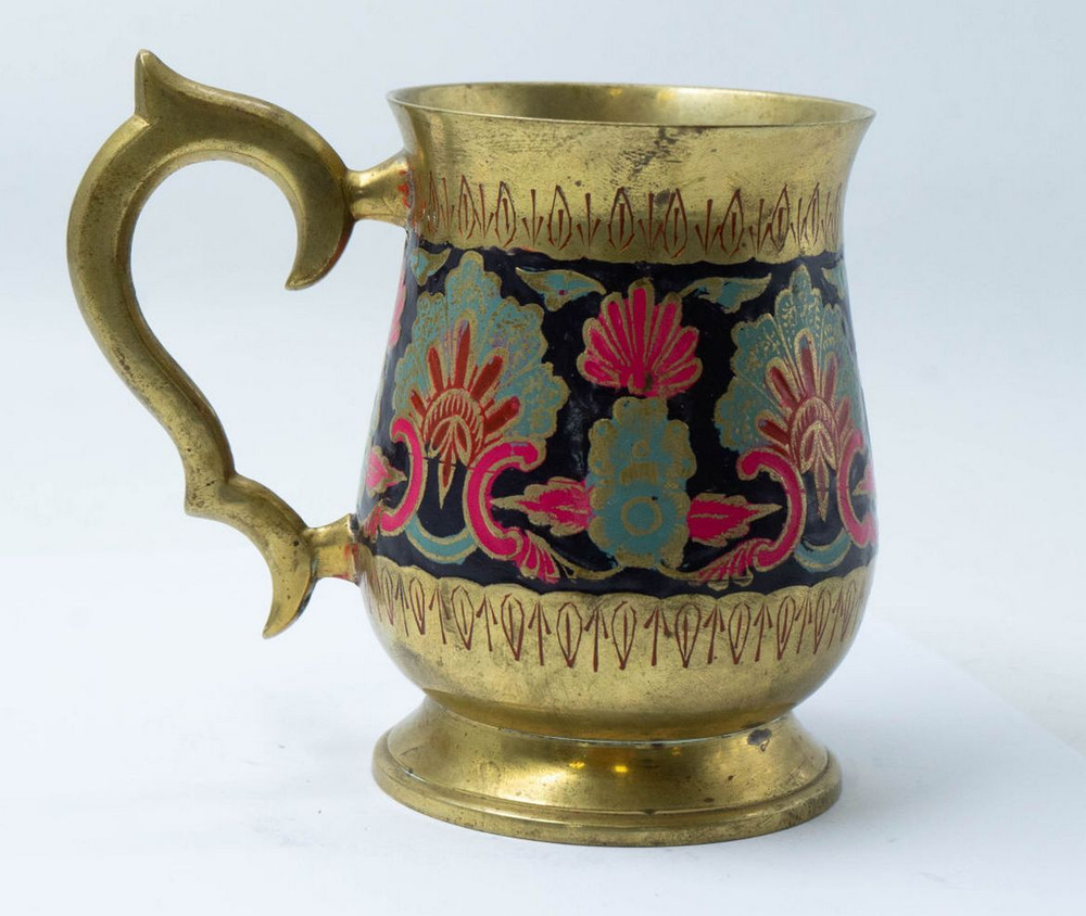 Кружка с полихромным ориентальным декором. Индия, ручная работа. II половина XX в.Ширина - 14см. Выс