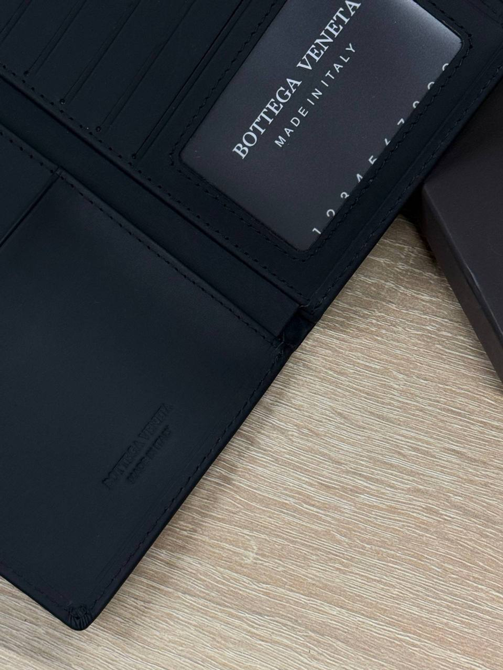 Обложка на паспорт Bottega Veneta