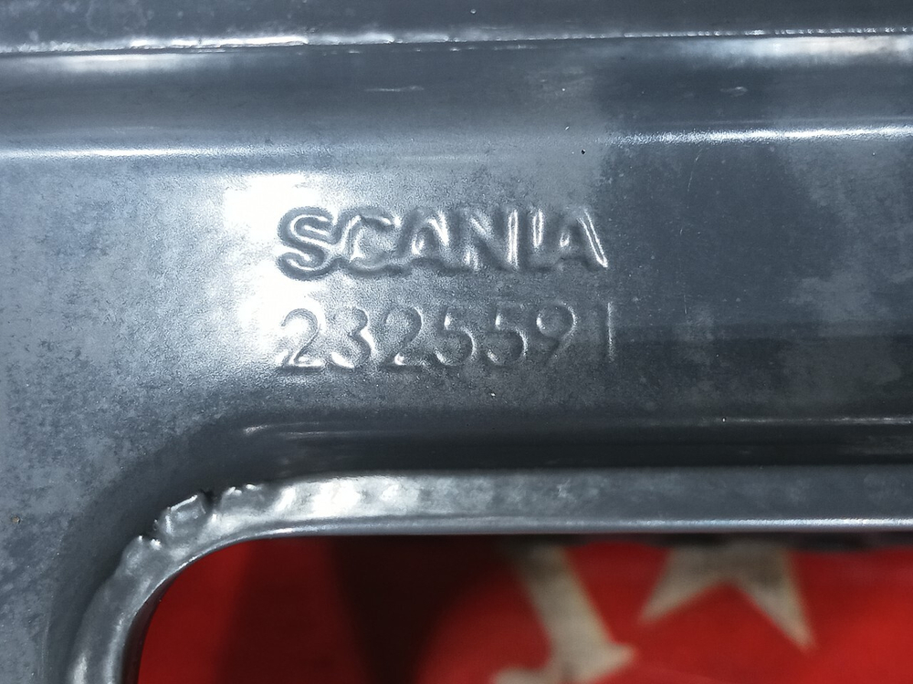 Кронштейн брызговика левого 2021г.