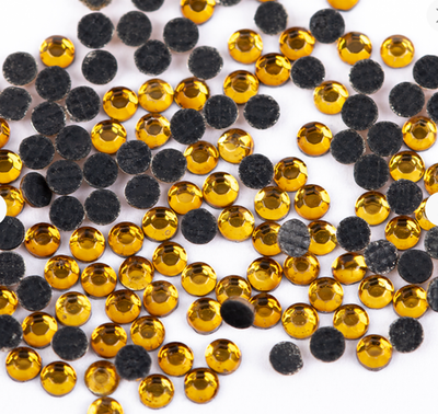 Страз клеевой "Zlatka" RS/144 SS06 1.9 - 2.1 мм акрил 1 x 144 шт в пакете с еврослотом 008 т.желтый (topaz)