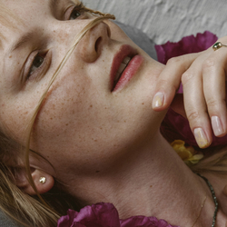 серьги (пара) «мятый лист» из желтого золота