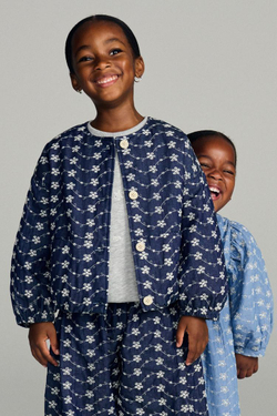 ZARA TIMELESS — БРЮКИ СВОБОДНОГО КРОЯ С ВЫШИВКОЙ В ВИДЕ ЦВЕТОВ, СИНИЙ