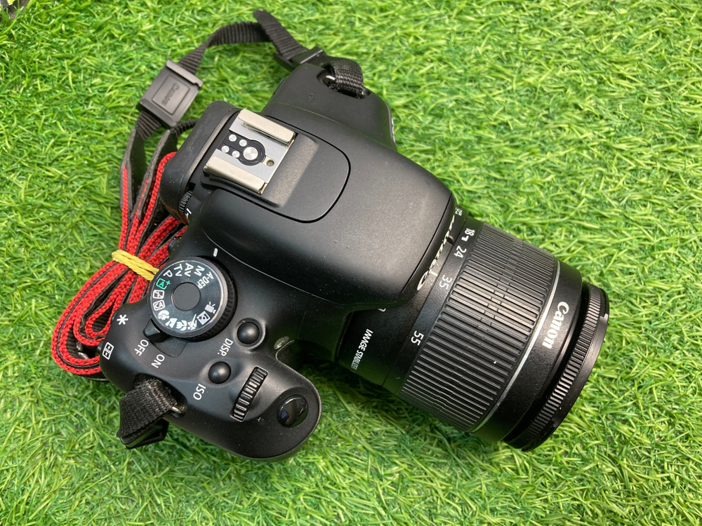 Canon EOS 600D Kit 18-55mm  IS II 3.800 кадров
