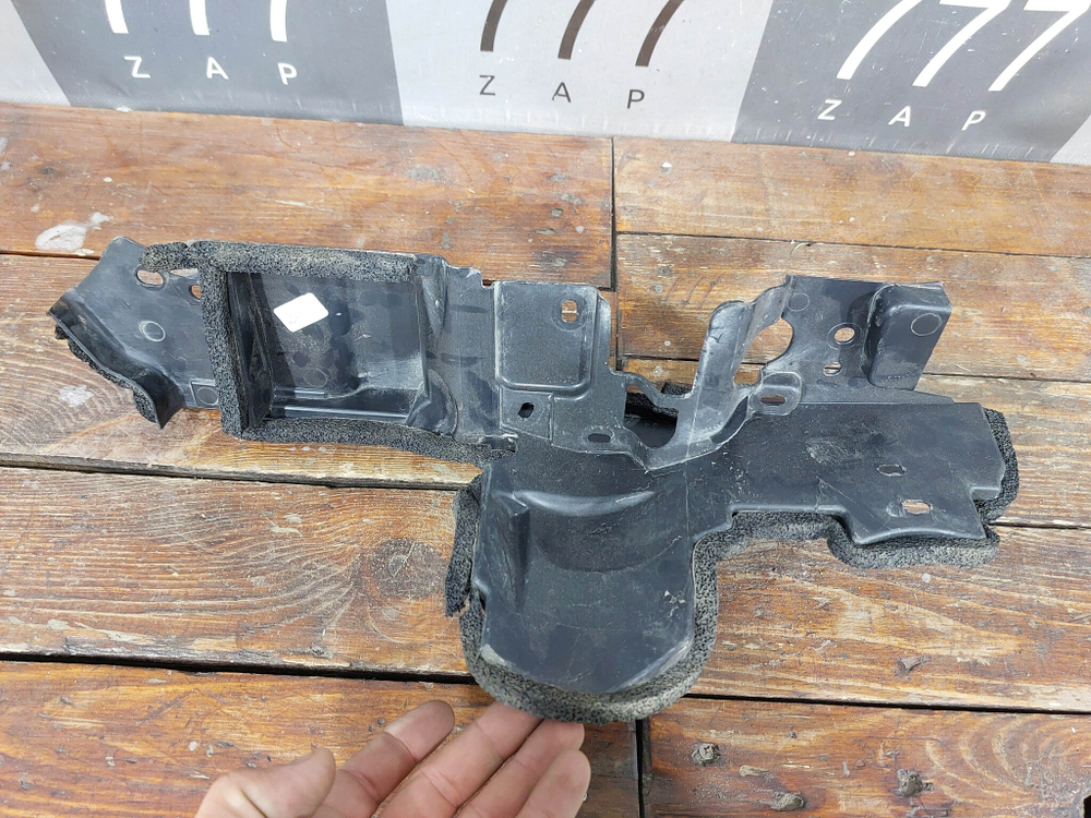 Воздуховод радиатора правый с дефектом Geely Coolray 19-нв Б/У Оригинал 5030068800