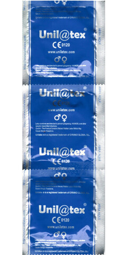 Презервативы UNILATEX с ароматом клубники красного цвета (3 шт.) (Цвет: красный)