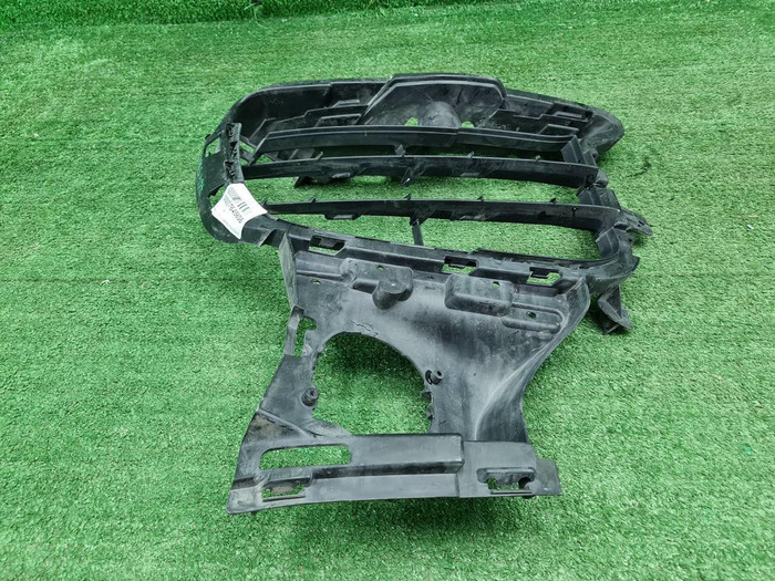 Решетка перед. бампера Porsche Cayenne 958 (14-18)