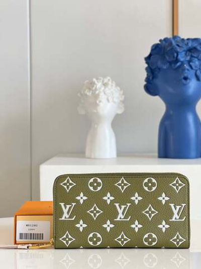 Louis Vuitton Zippy Wallet