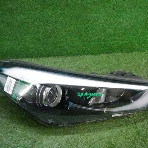 Фара правая Hyundai Tucson 3 (2015-2018) галоген