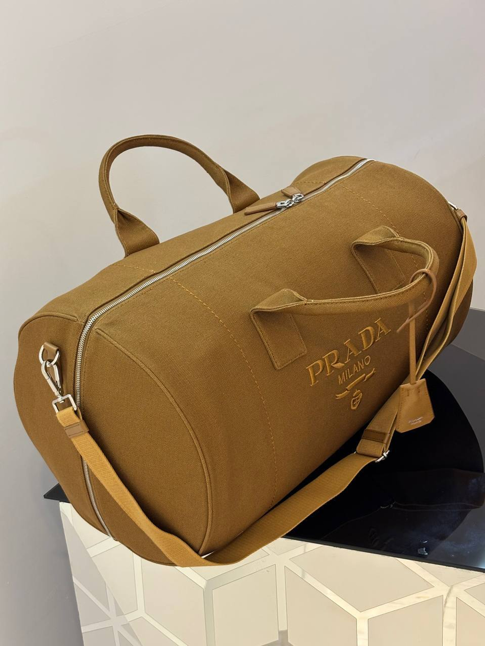 Суика дорожная Prada