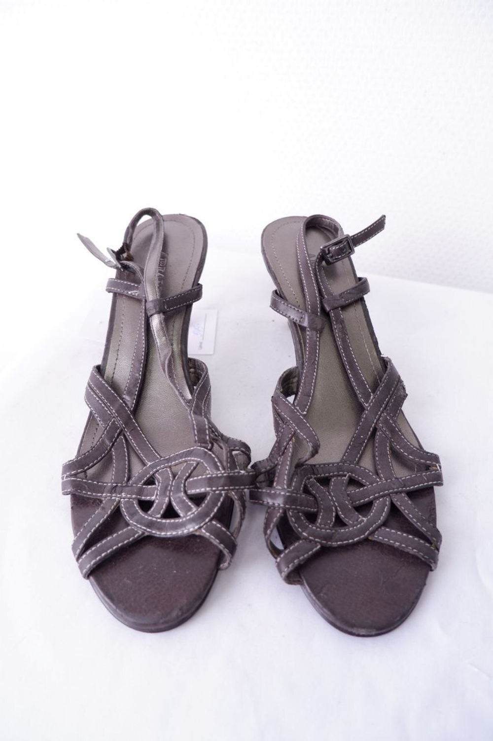 Босоножки Ariane лаконичные 39 размер