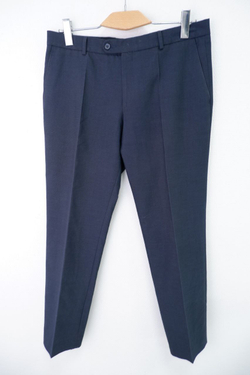 Брюки лаконичные 46 размер