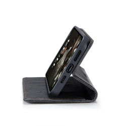 Чехол-книжка CaseMe Matte iPhone 16 Plus