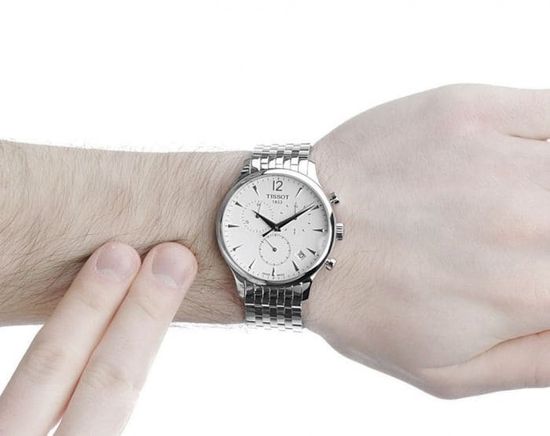 Наручные часы Tissot T063.617.11.037.00 Tradition Chronograph