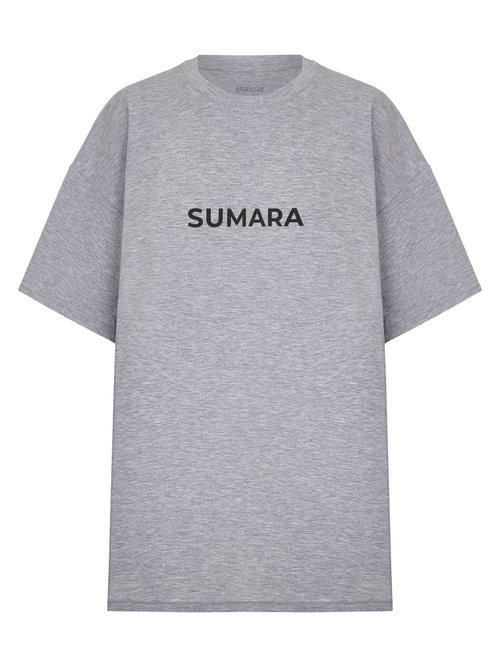 Футболка с черным логотипом