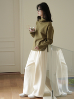 Свитер с высоким воротником (оливково-зелёный)