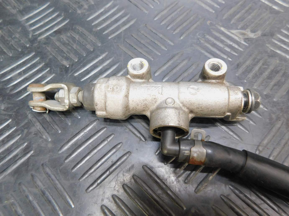 Цилиндр заднего тормоза Kawasaki Ninja 400R ER400B 052380