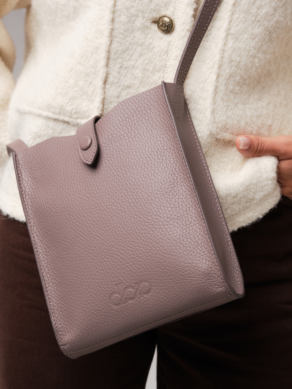 Женская кожаная сумка кросс-боди DBR 30919 розово-серый