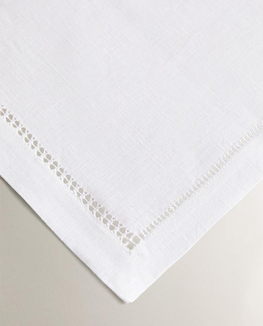 ZARA HOME НАБОР САЛФЕТОК С ВЫШИВКОЙ (2 ШТ.), БЕЛЫЙ