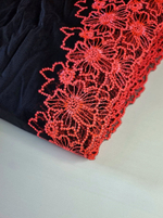 Вышивка на сетке черная/оранжево-розовая левая К572