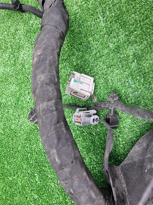 Проводка моторного отсека Geely Monjaro (21-нв)