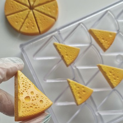 960 | Форма для шоколадных конфет "Ломтик" (275*175 мм)