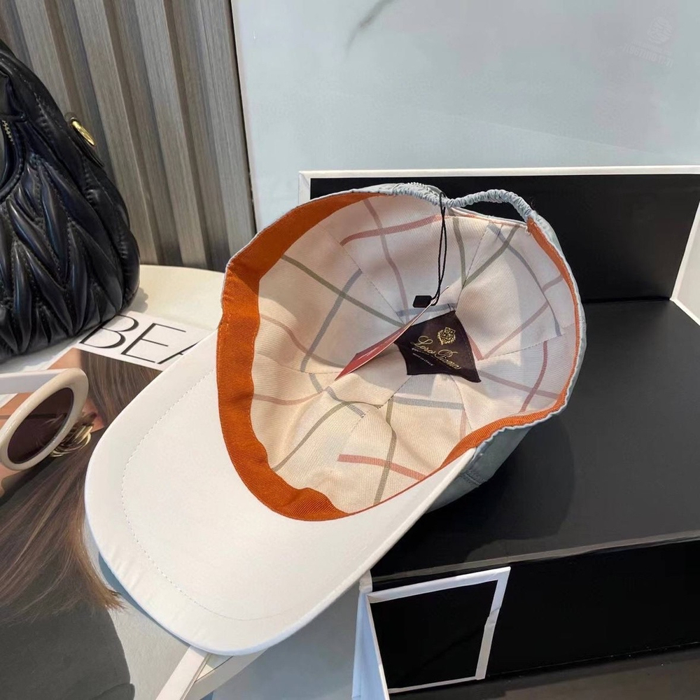 Бейсболка Loro Piana