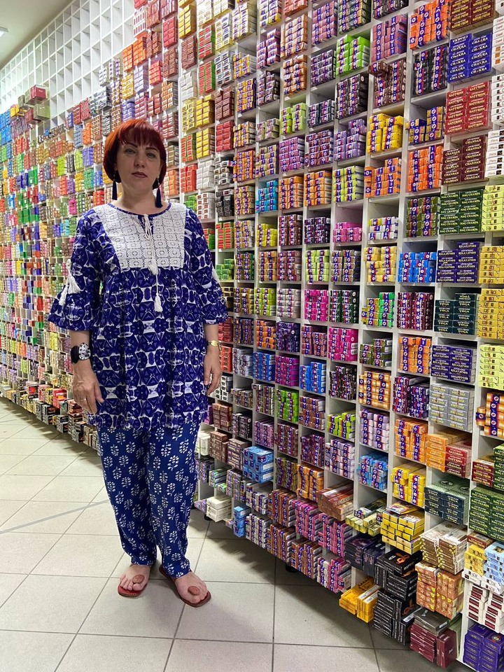 Туника с кружевом на вороте, завязками на вороте и предплечье Хлопок 100% белые узоры на синем