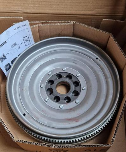 Двухмассовый маховик с двойным сцеплением MERCEDES A (W176), B SPORTS TOURER (W246, W242), CLA (C117), CLA SHOOTING BRAKE (X117), GLA (X156); INFINITI Q30 2.2D 11.11-