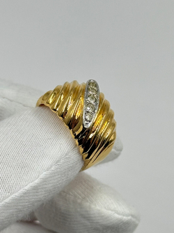 Кольцо с кристаллами