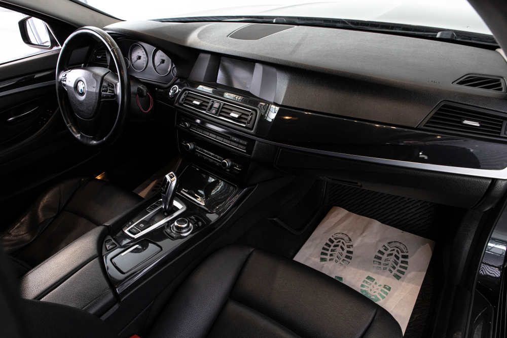 BMW 5-Series, 2016 год