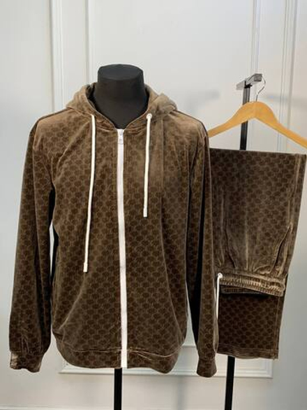 Прогулочный костюм Louis Vuitton