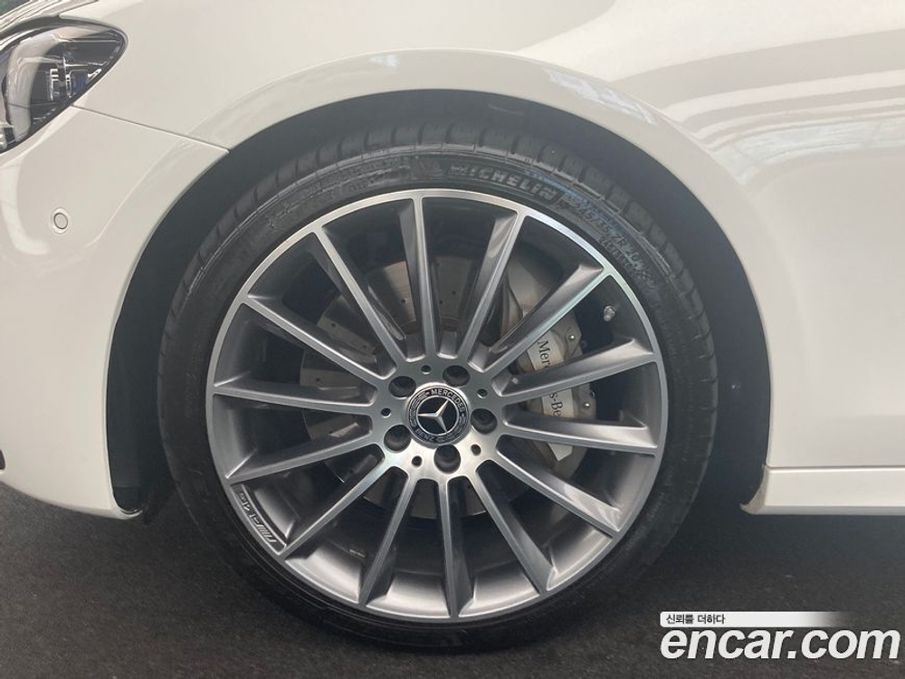 Mercedes-Benz E-Class W213 E350 4MATIC AMG Line (05.2022)
