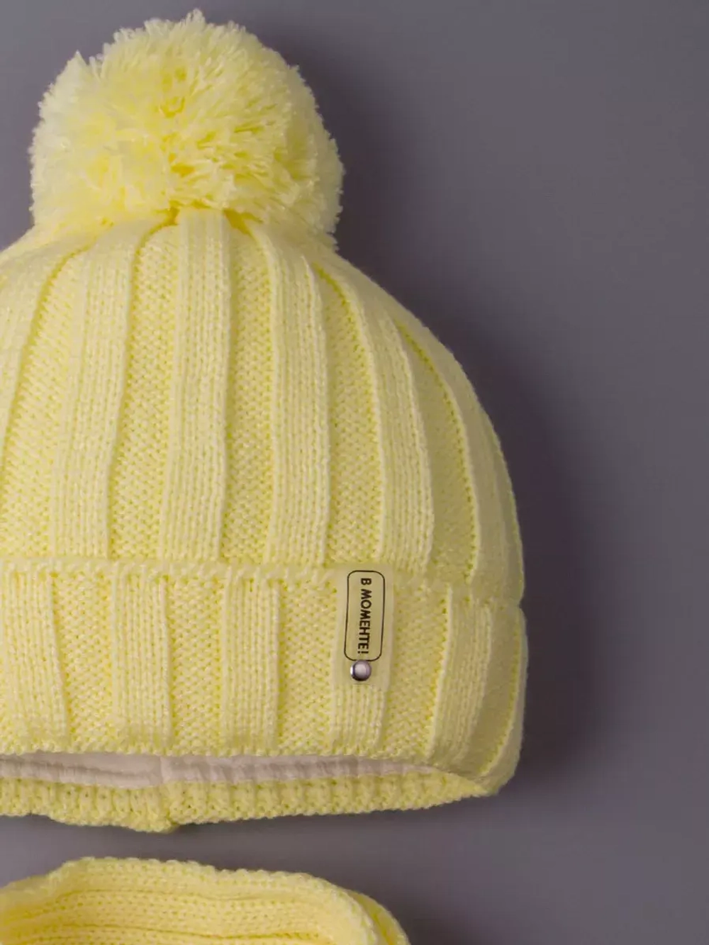 Шапка детская осенняя и шарф