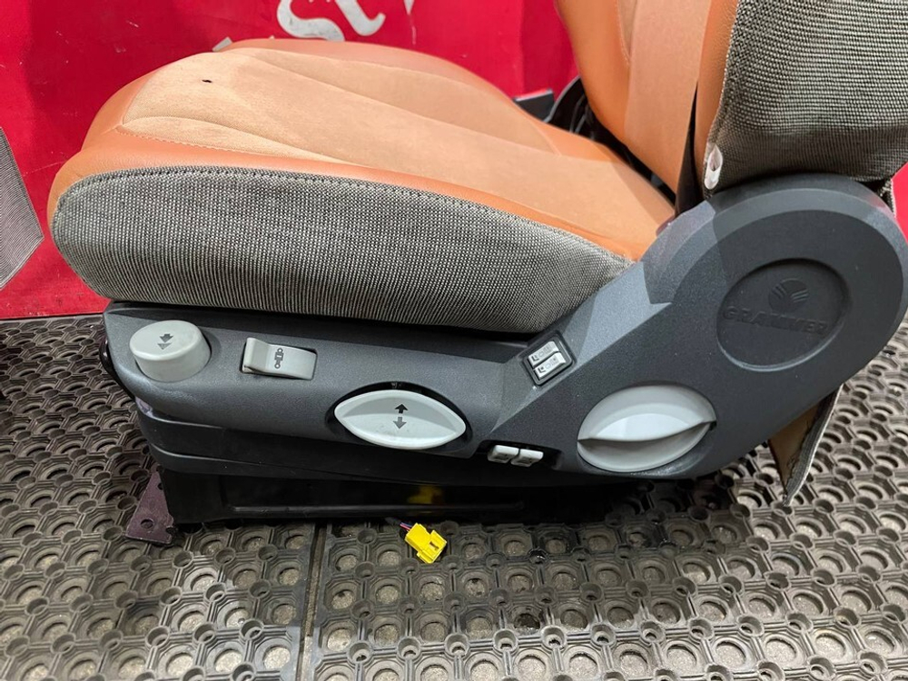 Комплект сидений 2024г