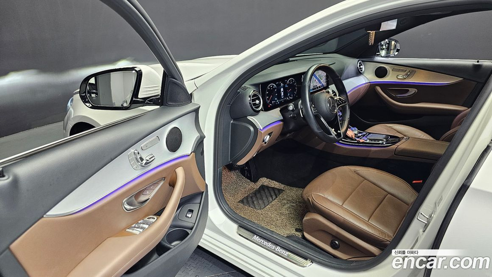 Mercedes-Benz E-Class W213 E250 Avangarde (08.2021)