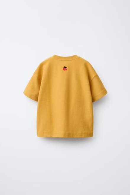 ZARA ФУТБОЛКА HEAVY WEIGHT С ПРИНТОМ «ПОМИДОР», ГОРЧИЧНЫЙ